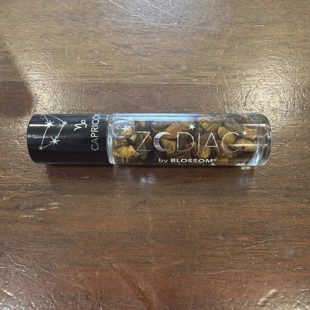 Blossom Zodiac Sign Vanilla Scented Moisturizing Roll-On Lip Gloss - CAPRICORN